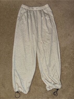 SHEIN Light Gray Elastic Waist Track Joggers with Drawcord Hem